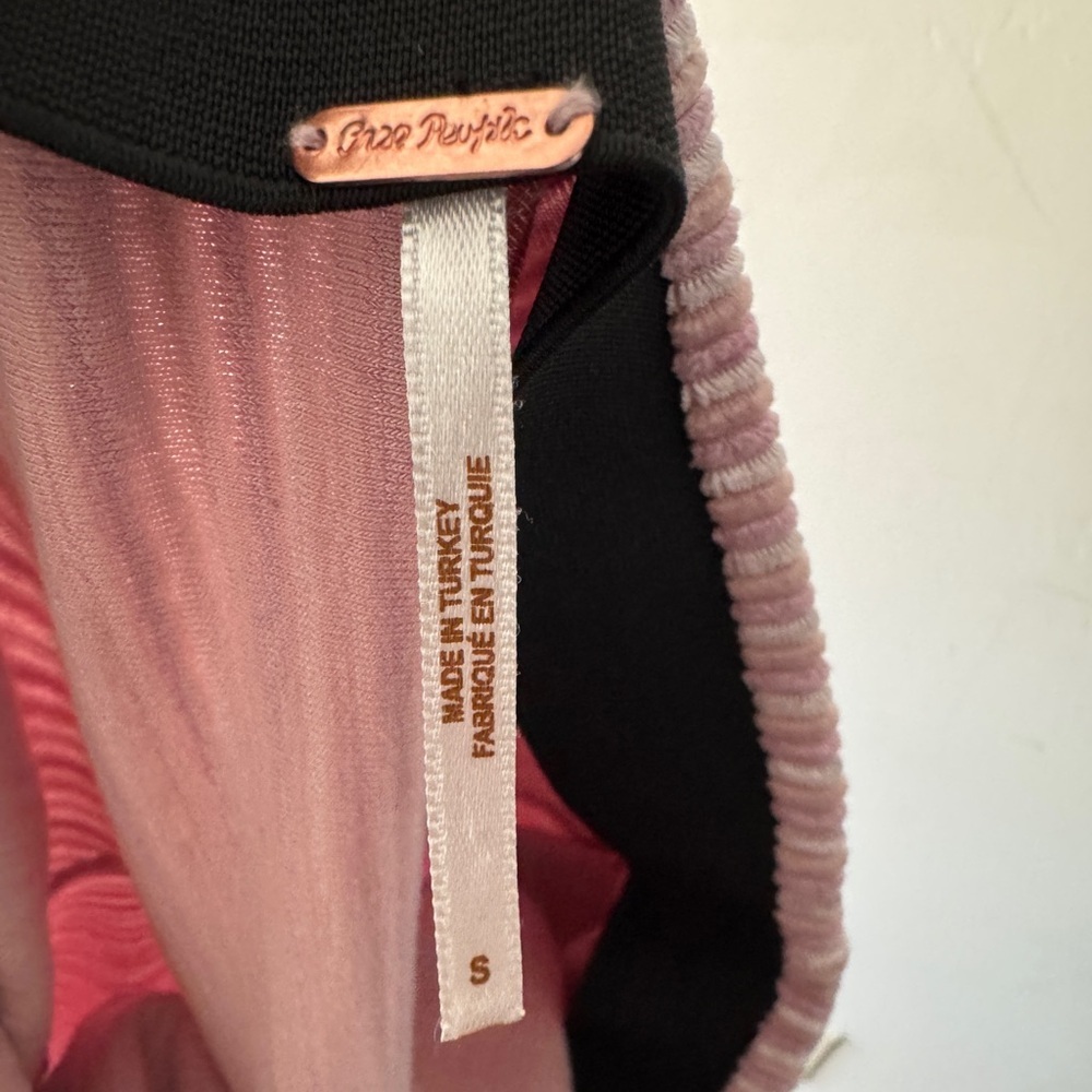 Free People Adorable Pink Camden Velvet Ribbed Mini Skirt Elastic Waist - Picture 5 of 6
